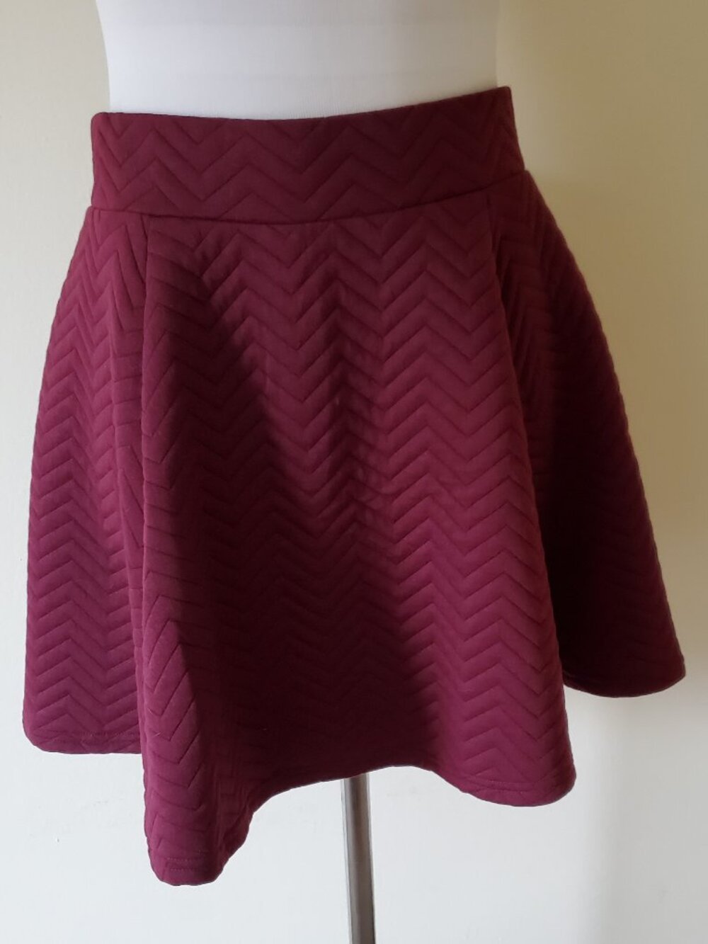 NWT Forever 21 Burgundy Quilted Chevron Print Skirt